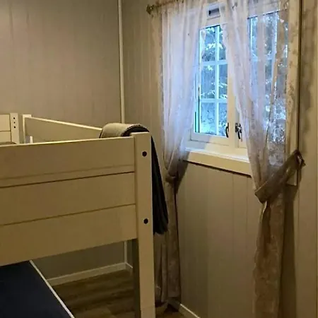 Overnatting, Frittliggende Og Fredelig *